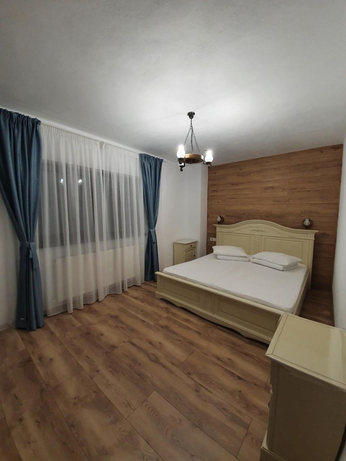 Pensiunea Iasmina si Pescarul Călimăneşti Bagian luar foto
